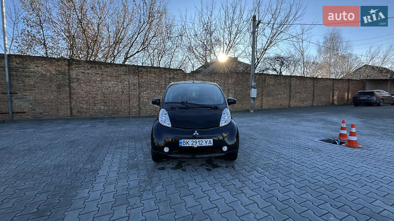 Хэтчбек Mitsubishi i-MiEV 2015 в Дубно