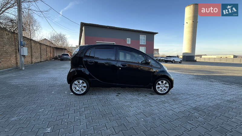 Хэтчбек Mitsubishi i-MiEV 2015 в Дубно