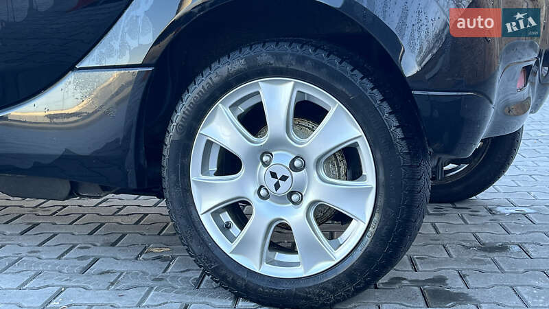 Хэтчбек Mitsubishi i-MiEV 2015 в Дубно