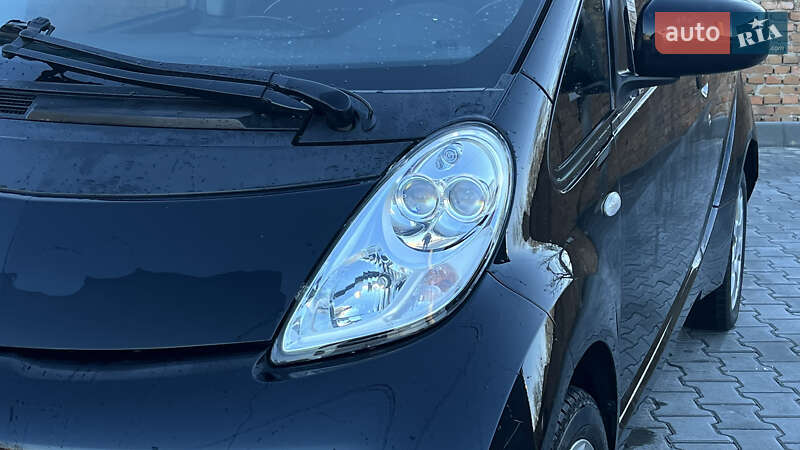 Хэтчбек Mitsubishi i-MiEV 2015 в Дубно