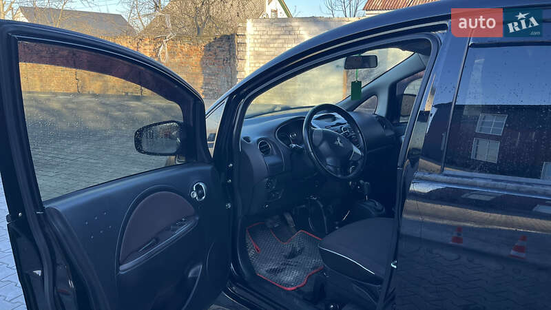 Хэтчбек Mitsubishi i-MiEV 2015 в Дубно