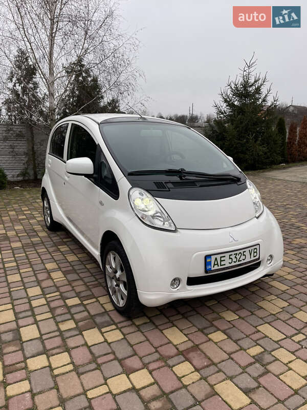 Хэтчбек Mitsubishi i-MiEV 2015 в Днепре