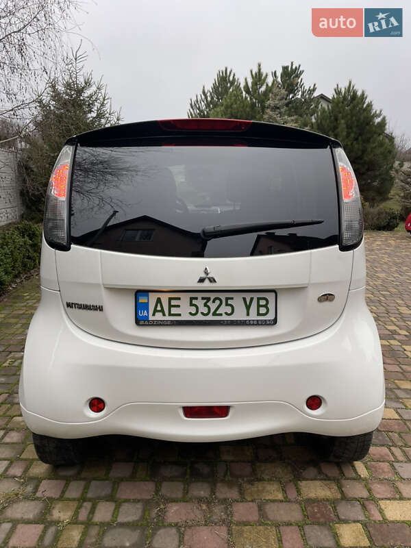 Хэтчбек Mitsubishi i-MiEV 2015 в Днепре