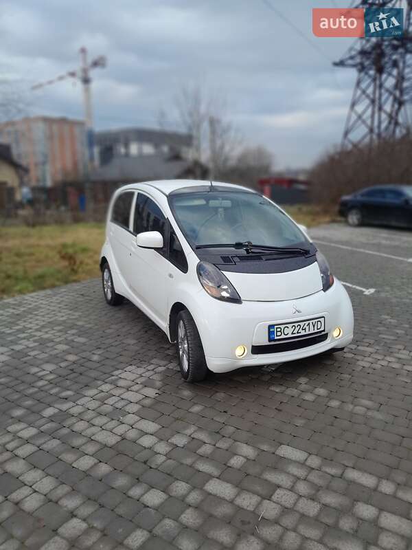 Хэтчбек Mitsubishi i-MiEV 2012 в Львове