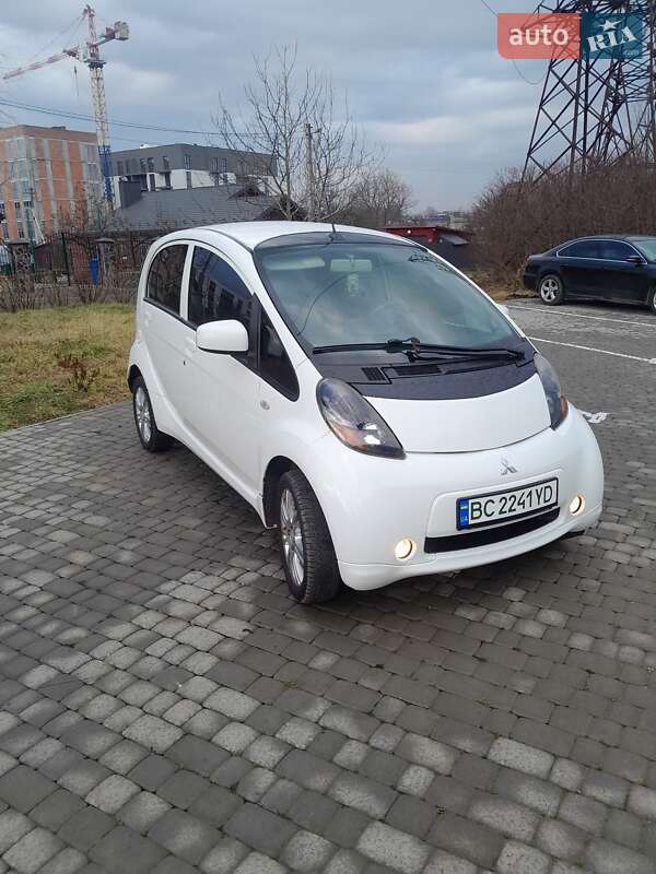 Хэтчбек Mitsubishi i-MiEV 2012 в Львове