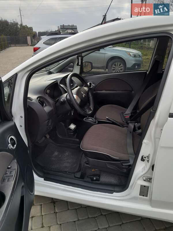 Хэтчбек Mitsubishi i-MiEV 2012 в Львове