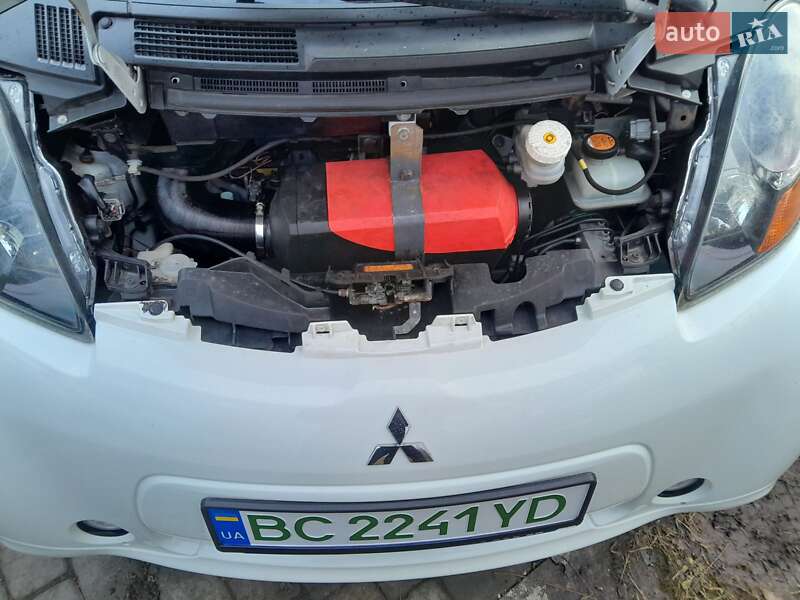 Хэтчбек Mitsubishi i-MiEV 2012 в Львове