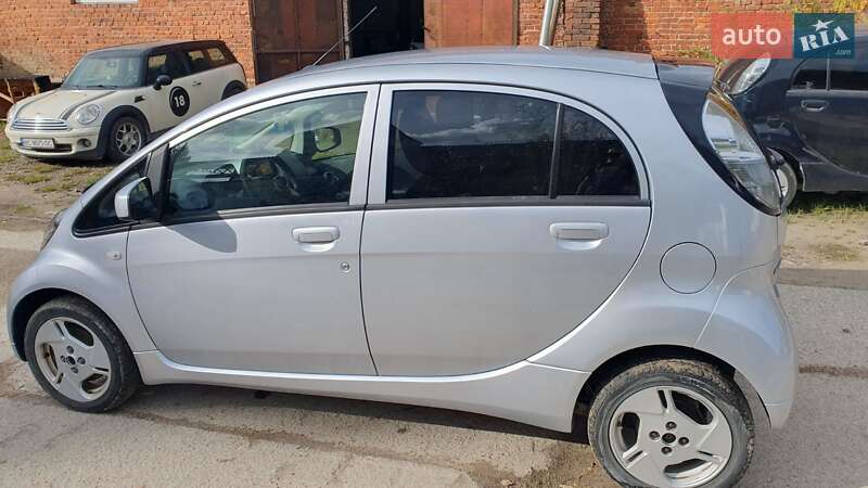 Mitsubishi i-MiEV 2011