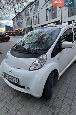 Хетчбек Mitsubishi i-MiEV 2015 в Рівному