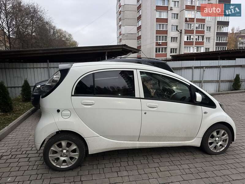 Mitsubishi i-MiEV 2011