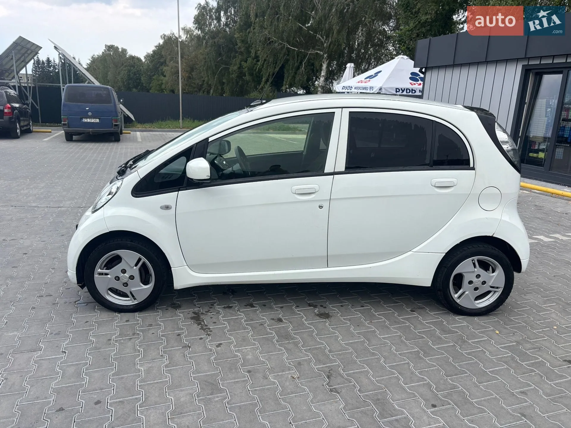 2012 Mitsubishi i-MiEV - мініатюра 9