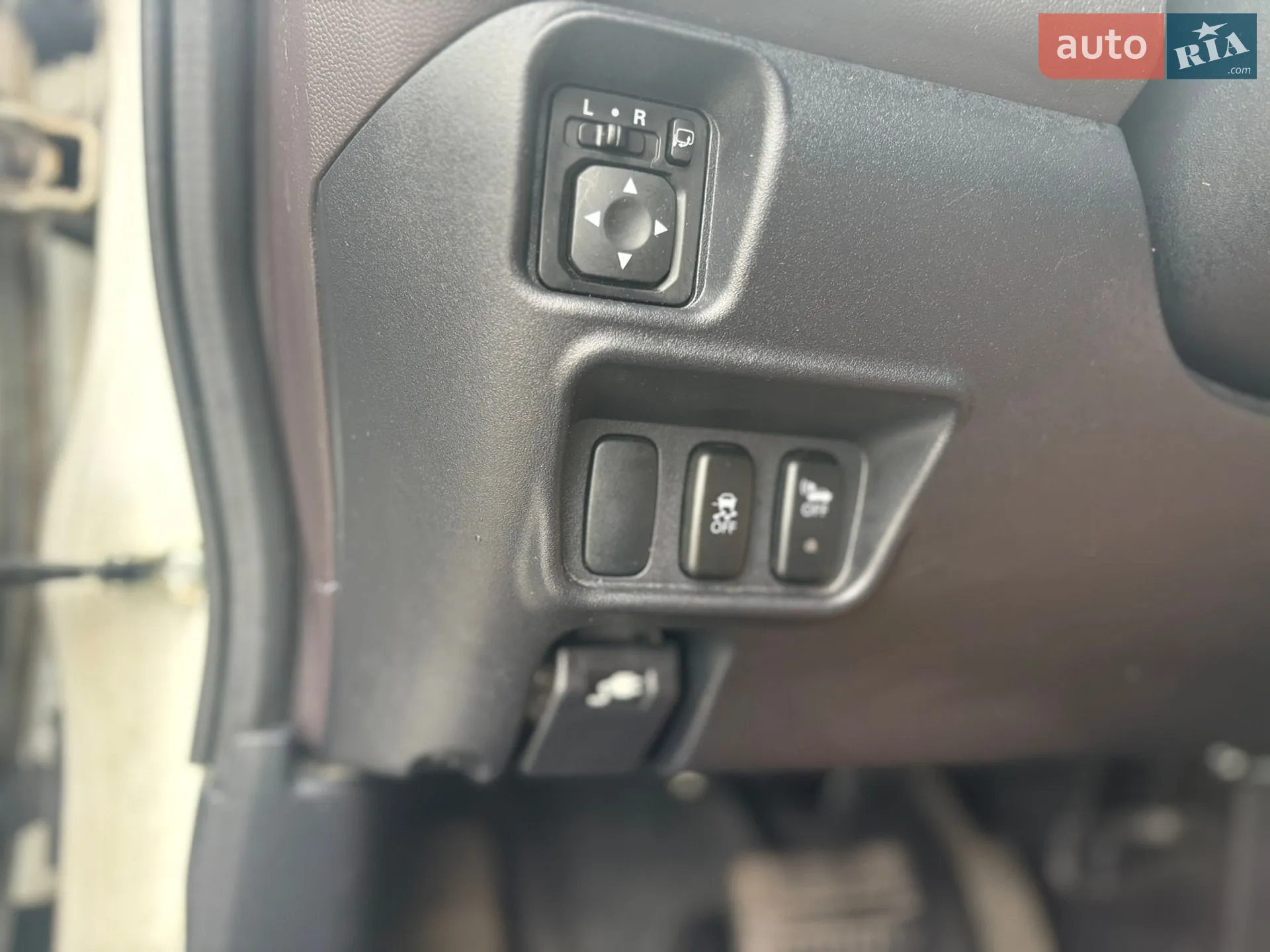 2012 Mitsubishi i-MiEV - мініатюра 24