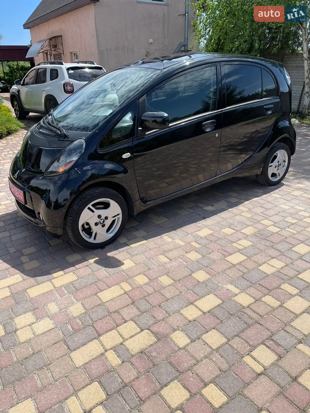 2011 Mitsubishi i-MiEV - мініатюра 3