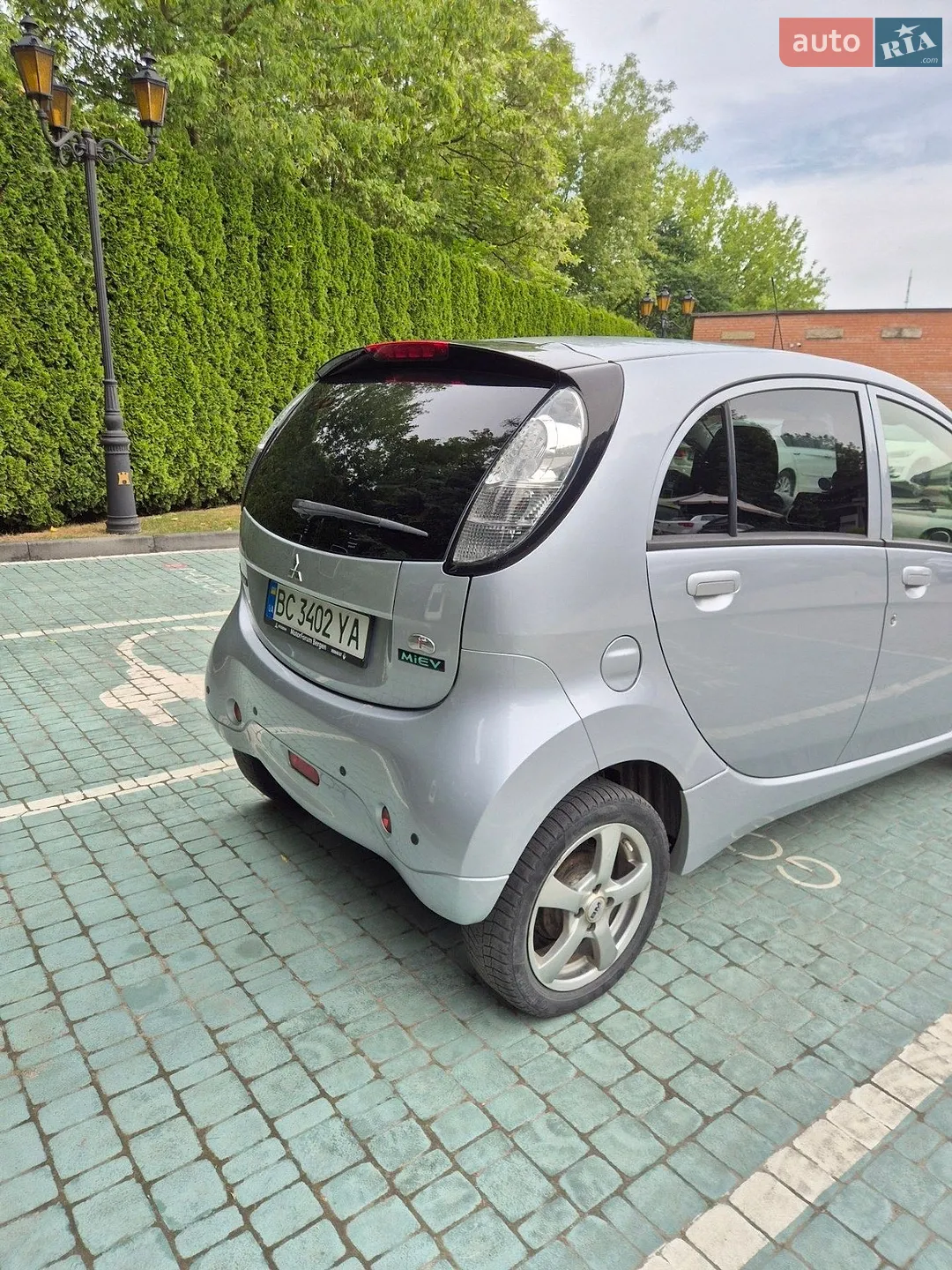 2014 Mitsubishi i-MiEV - мініатюра 10