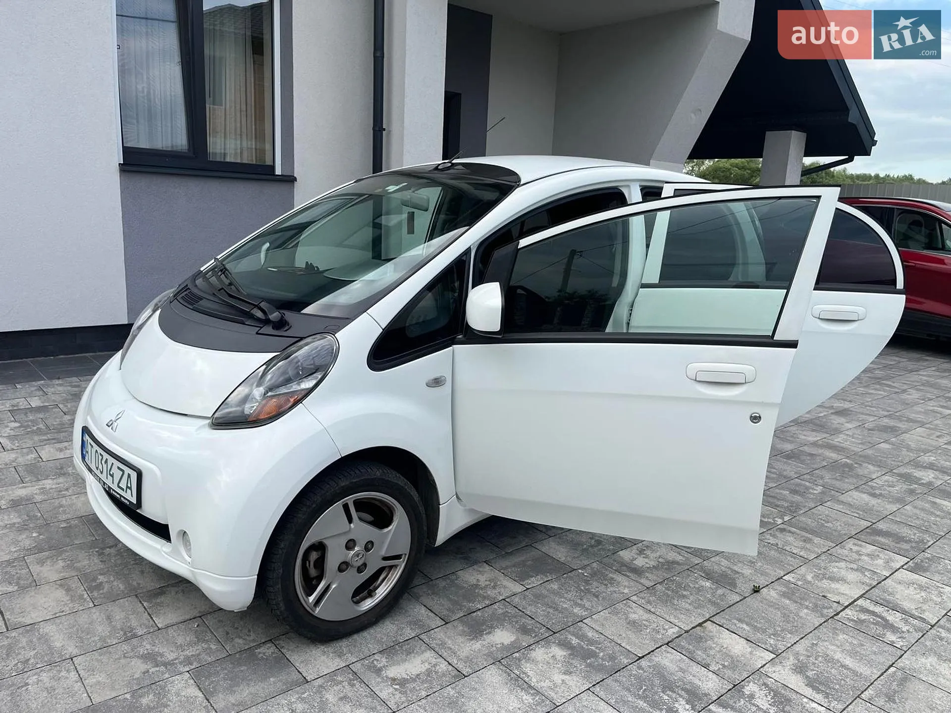 2011 Mitsubishi i-MiEV - мініатюра 5