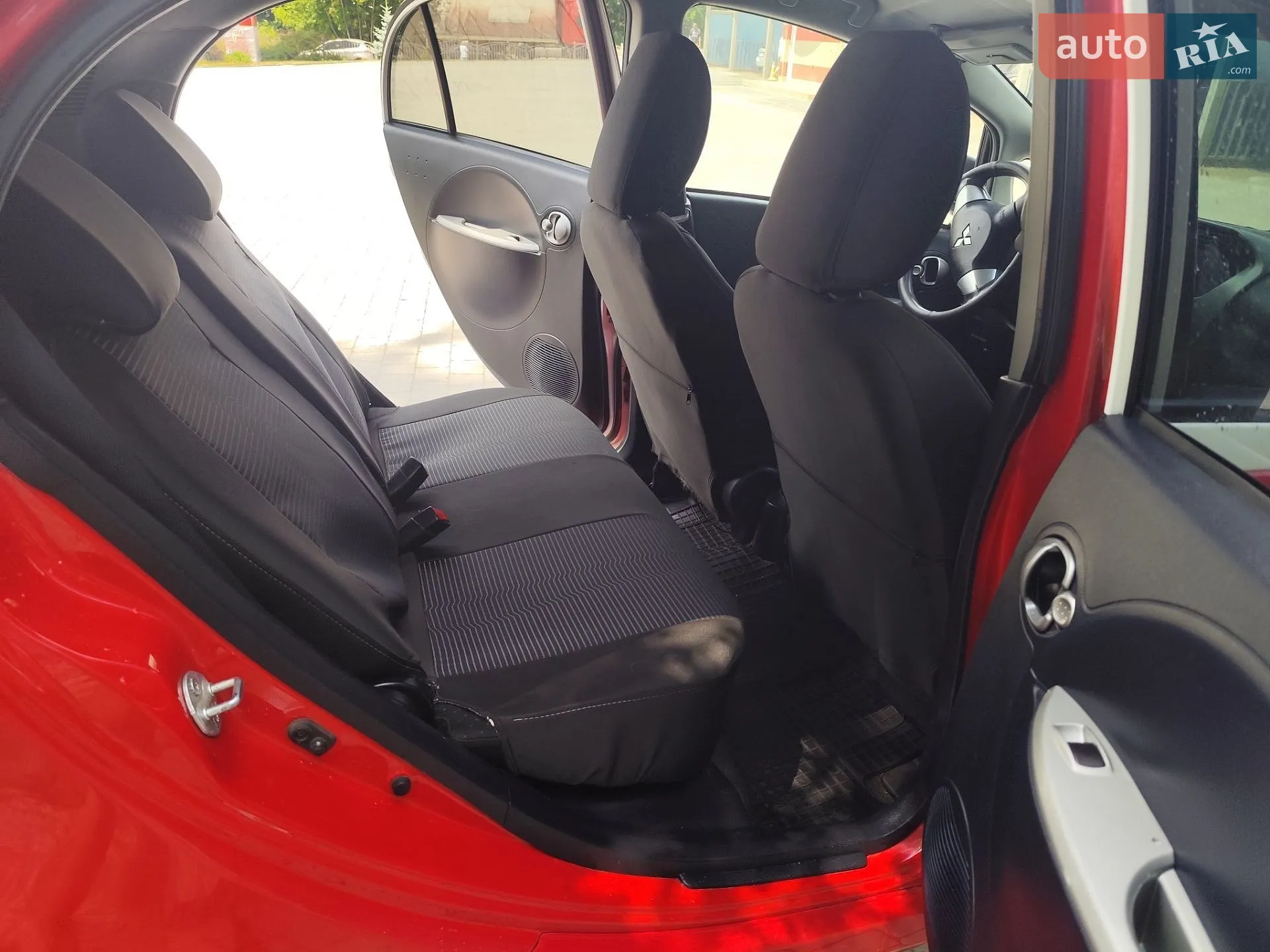 2011 Mitsubishi i-MiEV - мініатюра 4