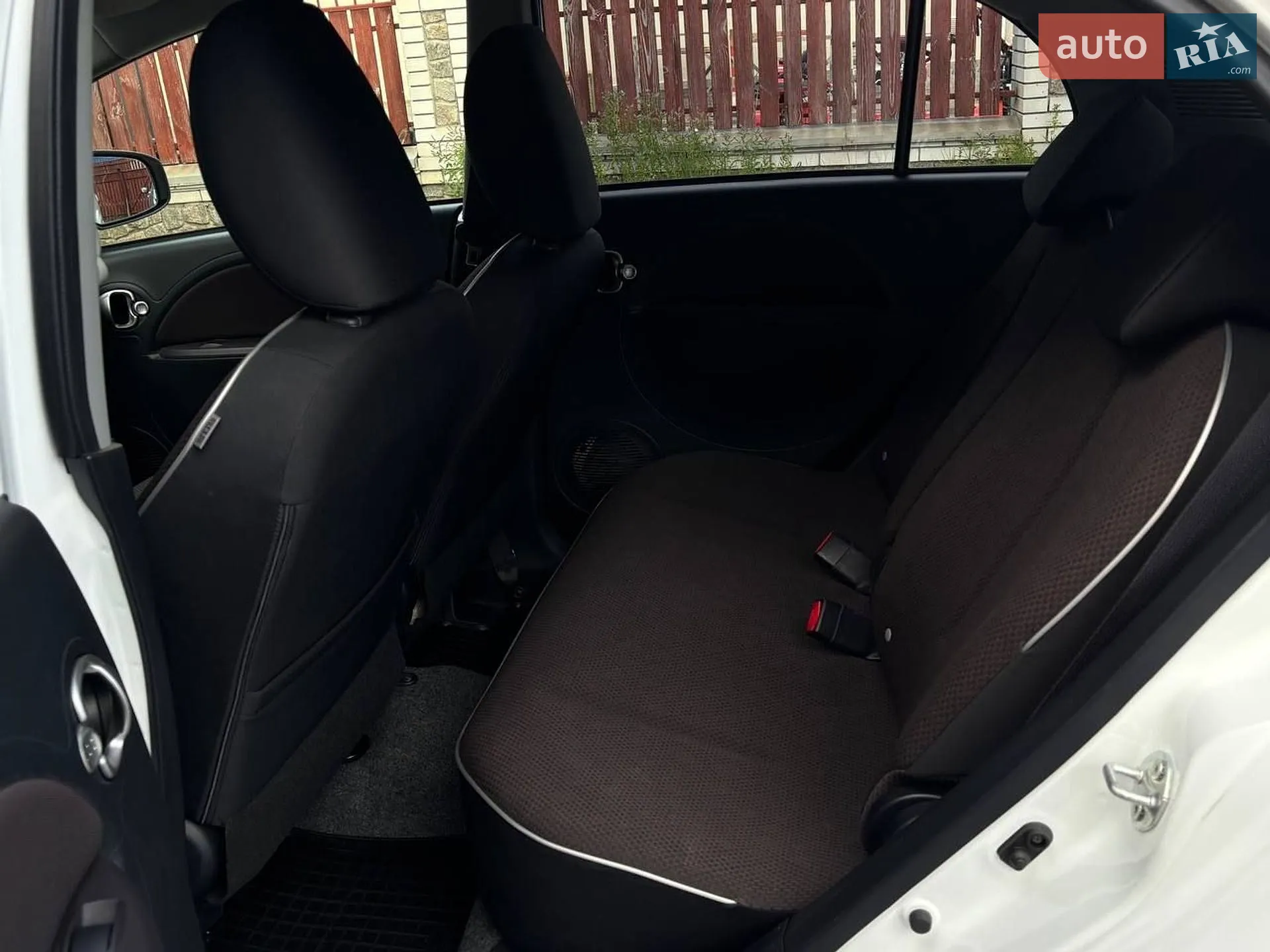 2016 Mitsubishi i-MiEV - мініатюра 7