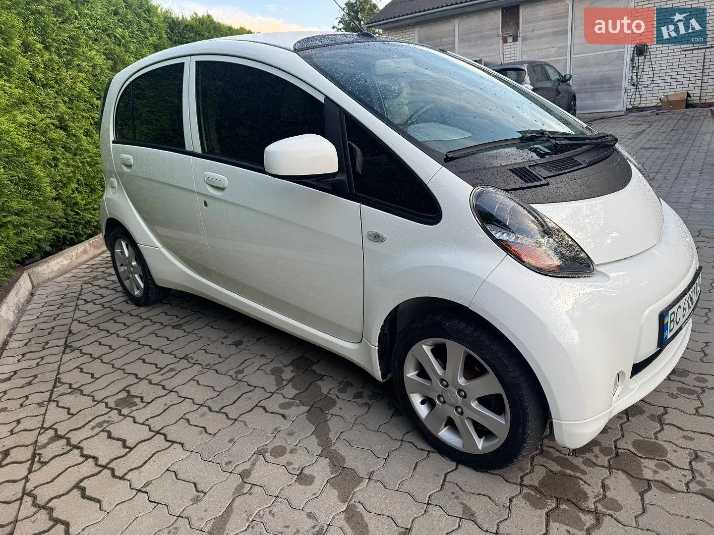 2010 Mitsubishi i-MiEV - мініатюра 9