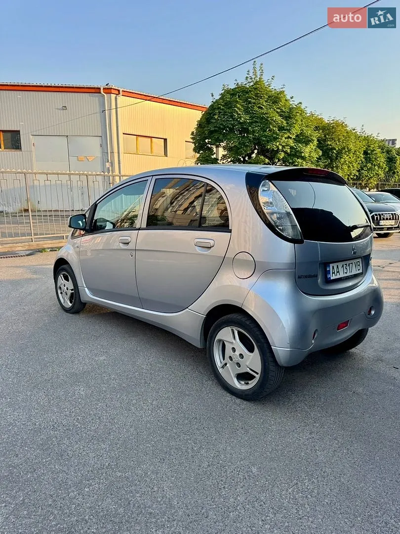 2012 Mitsubishi i-MiEV - мініатюра 8