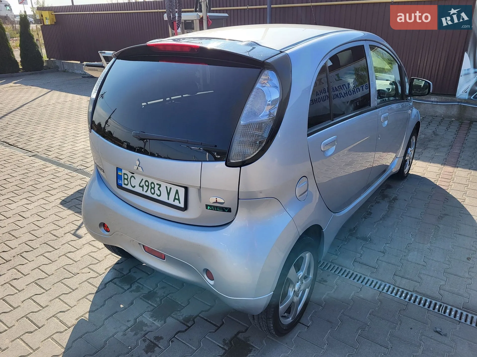 2011 Mitsubishi i-MiEV - мініатюра 3