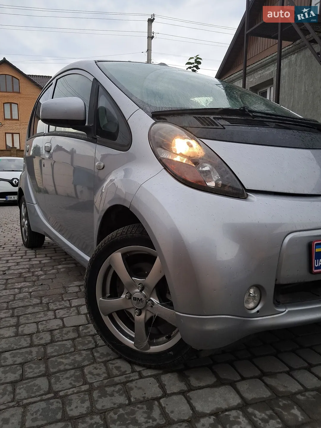 2011 Mitsubishi i-MiEV - мініатюра 4