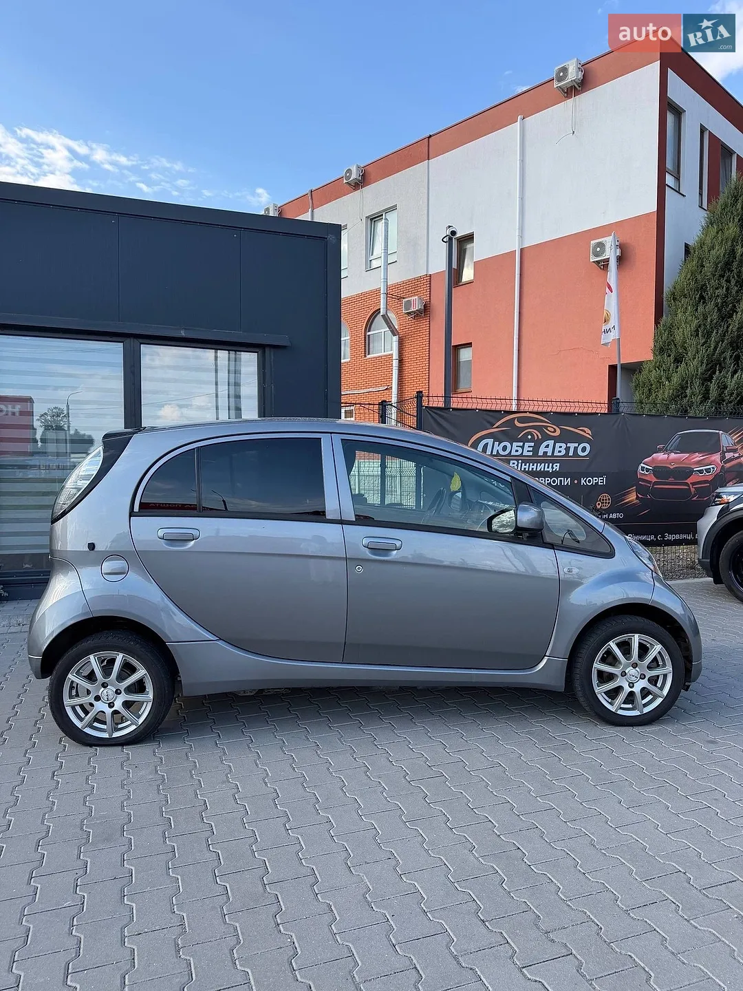 2010 Mitsubishi i-MiEV - мініатюра 3
