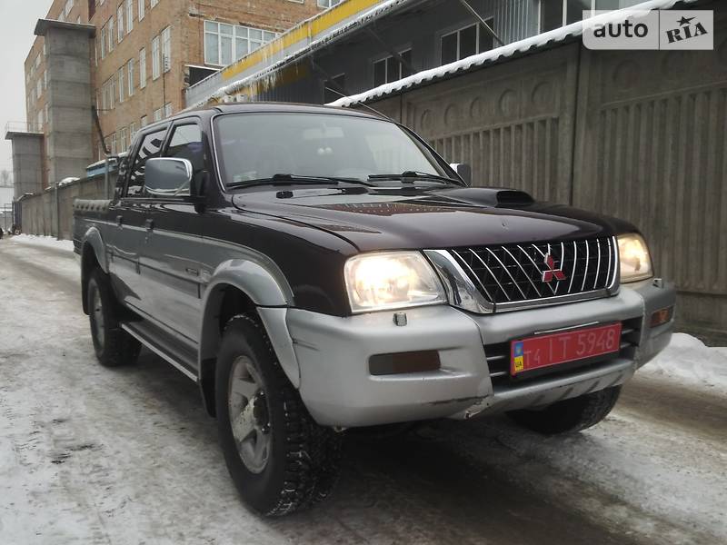 Седан Mitsubishi L 200 2003 в Киеве