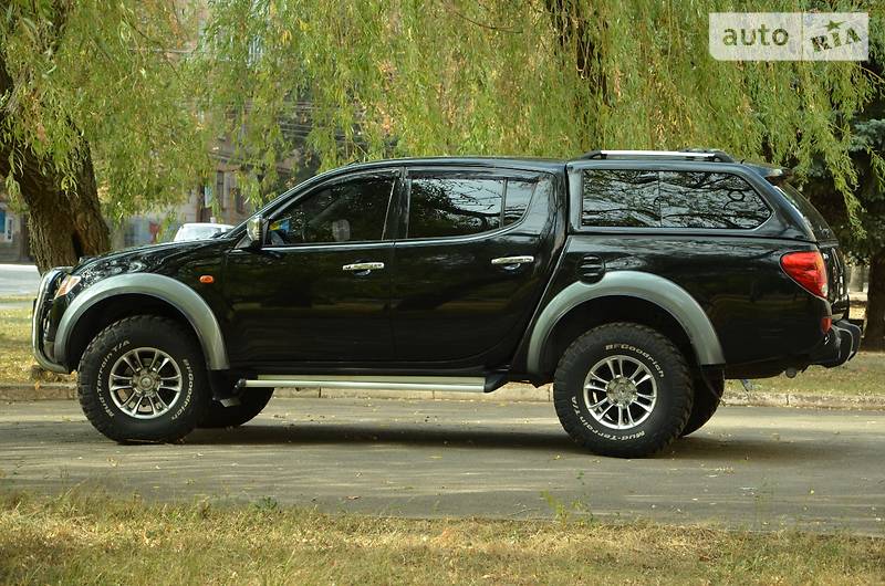 Внедорожник / Кроссовер Mitsubishi L 200 2008 в Кривом Роге