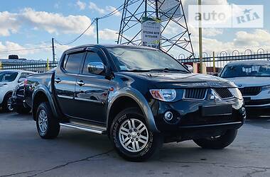 Позашляховик / Кросовер Mitsubishi L 200 2008 в 