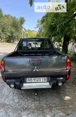 Пікап Mitsubishi L 200 2011 в Дніпрі