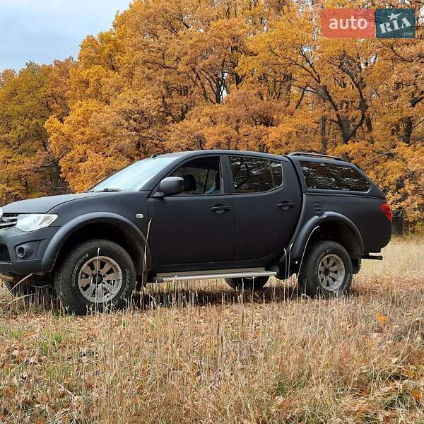 Mitsubishi L 200 2010