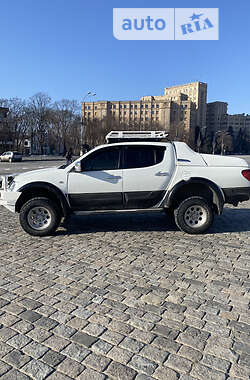 Пикап Mitsubishi L 200 2011 в Харькове