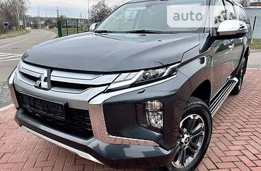 Пикап Mitsubishi L 200 2021 в Киеве