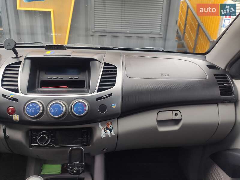 Пикап Mitsubishi L 200 2007 в Одессе