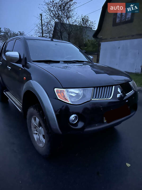 Пікап Mitsubishi L 200 2008 в Конотопі фото 2 Пікап Mitsubishi L 200 2008 в Конотопі
