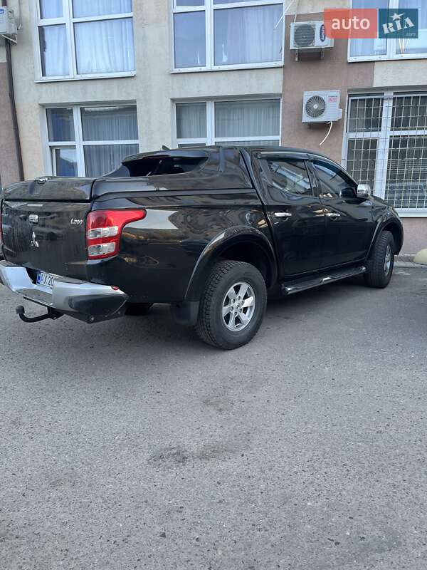 Пікап Mitsubishi L 200 2016 в Харкові фото 2 Пікап Mitsubishi L 200 2016 в Харкові