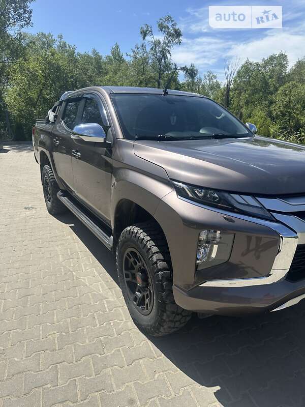 Mitsubishi L 200 2019