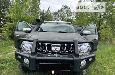 Пикап Mitsubishi L 200 2016 в Киеве