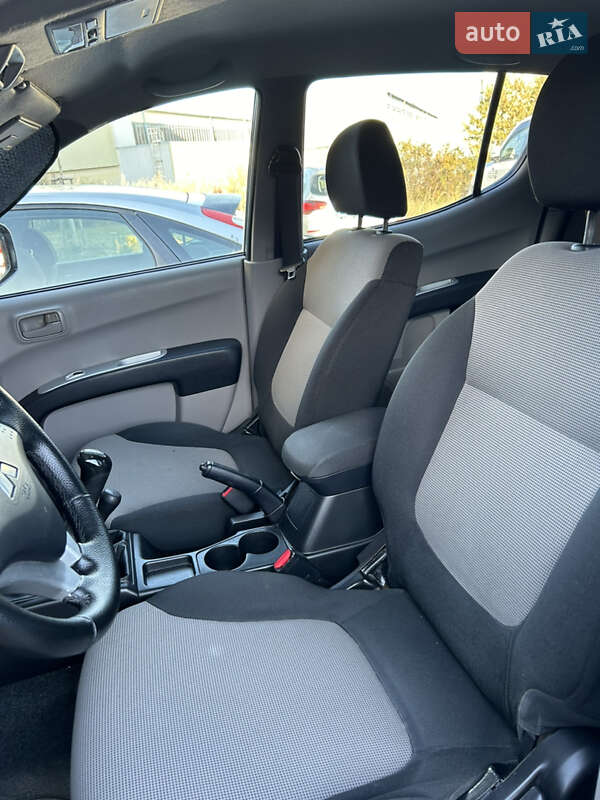 Пикап Mitsubishi L 200 2010 в Харькове