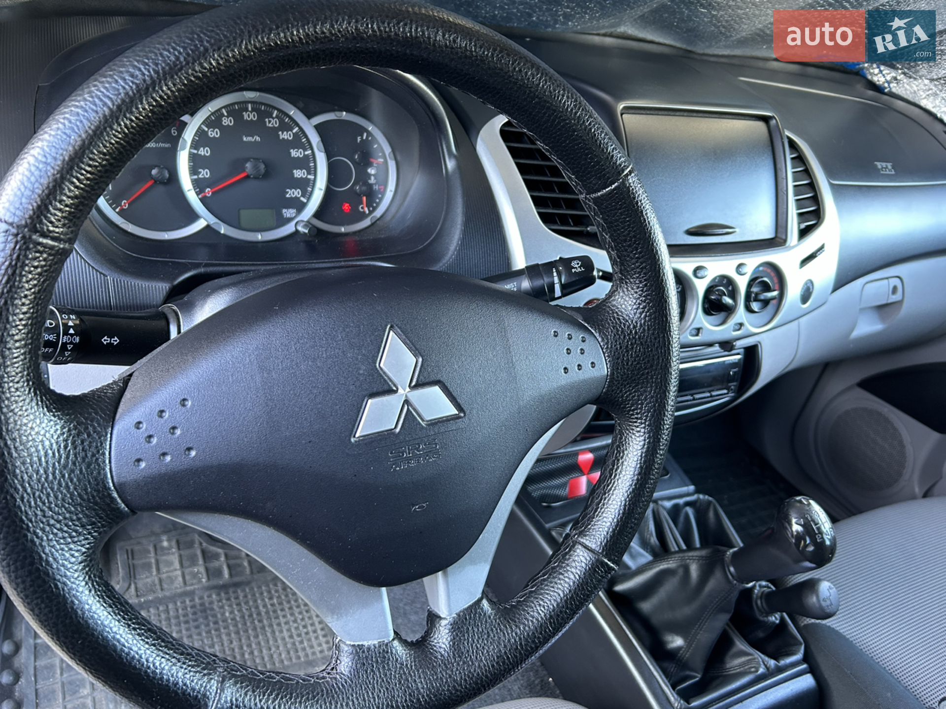 2010 Mitsubishi L200 - мініатюра 23