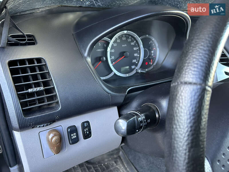 Пикап Mitsubishi L 200 2010 в Харькове