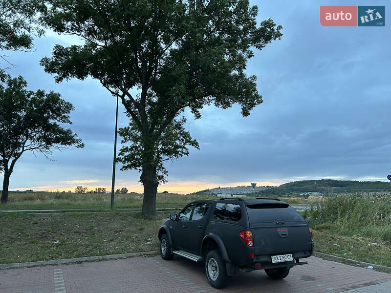 Пикап Mitsubishi L 200 2010 в Харькове