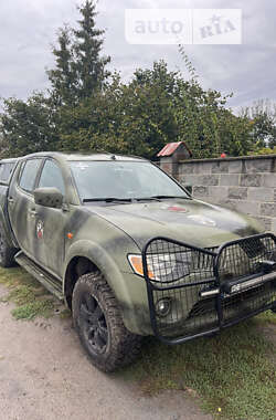 Пикап Mitsubishi L 200 2007 в Остроге