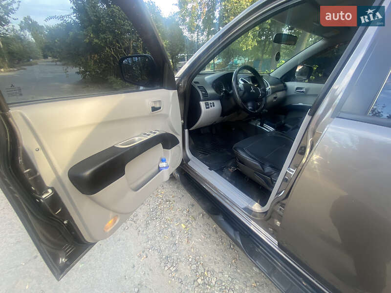 Пікап Mitsubishi L 200 2011 в Сумах