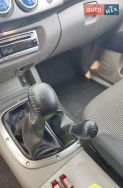 Пикап Mitsubishi L 200 2007 в Киеве