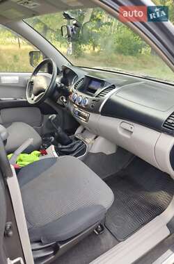 Пикап Mitsubishi L 200 2007 в Киеве