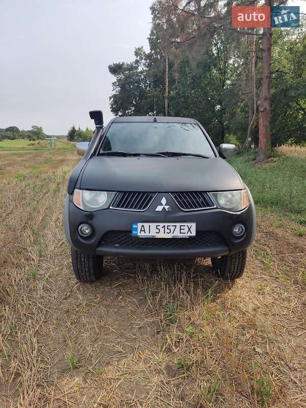 Пикап Mitsubishi L 200 2007 в Киеве