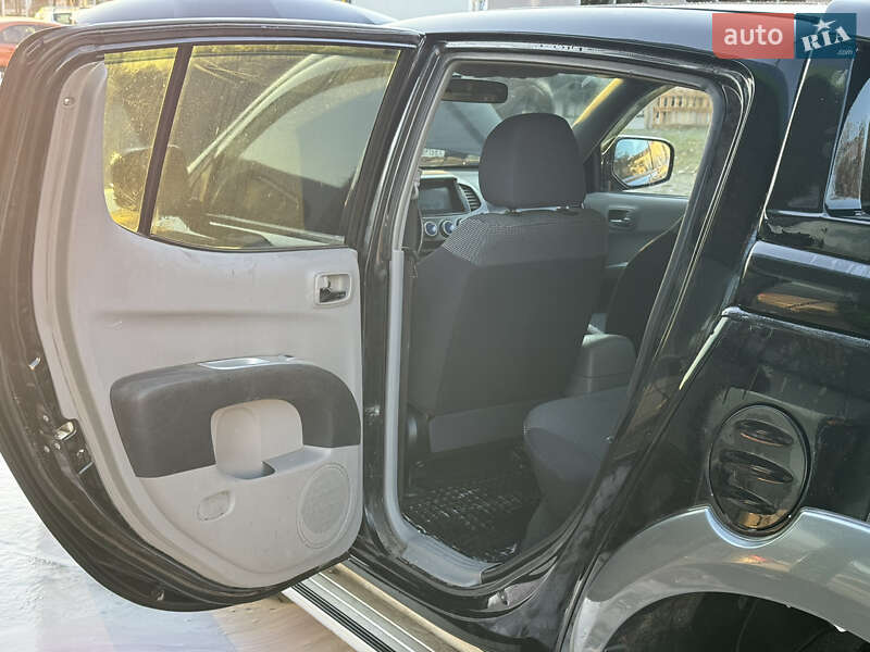 Пикап Mitsubishi L 200 2008 в Кременчуге