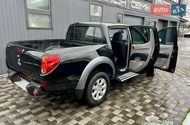 Пикап Mitsubishi L 200 2009 в Киеве