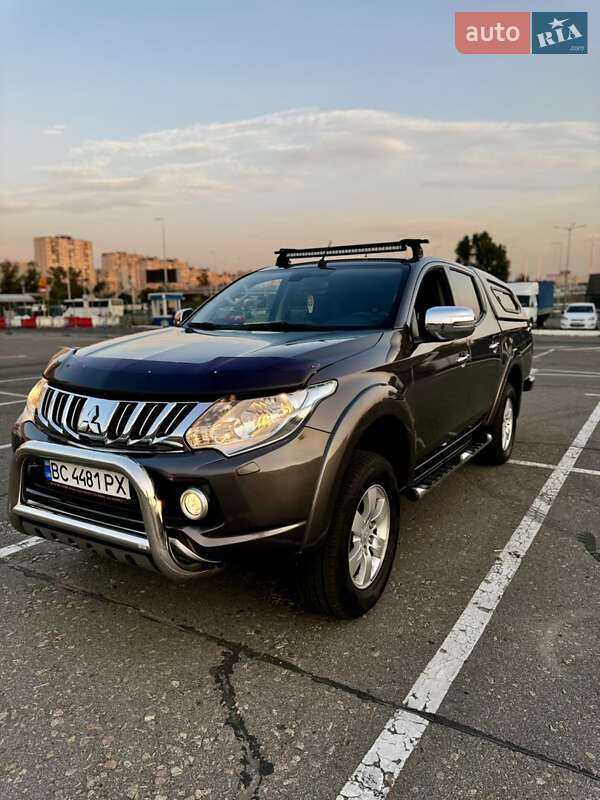 Mitsubishi L 200 2016